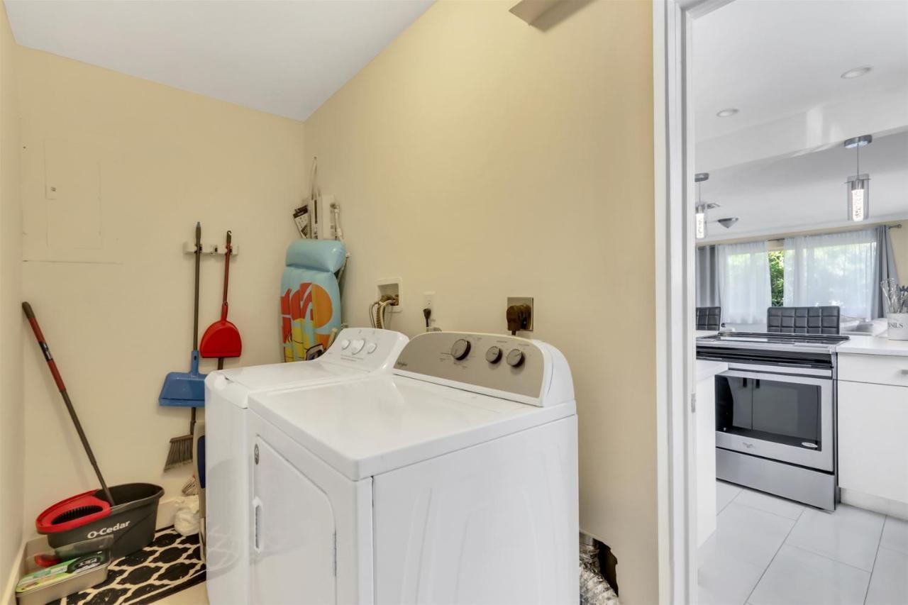 Bright Pompano Beach With Pool Access Eksteriør billede